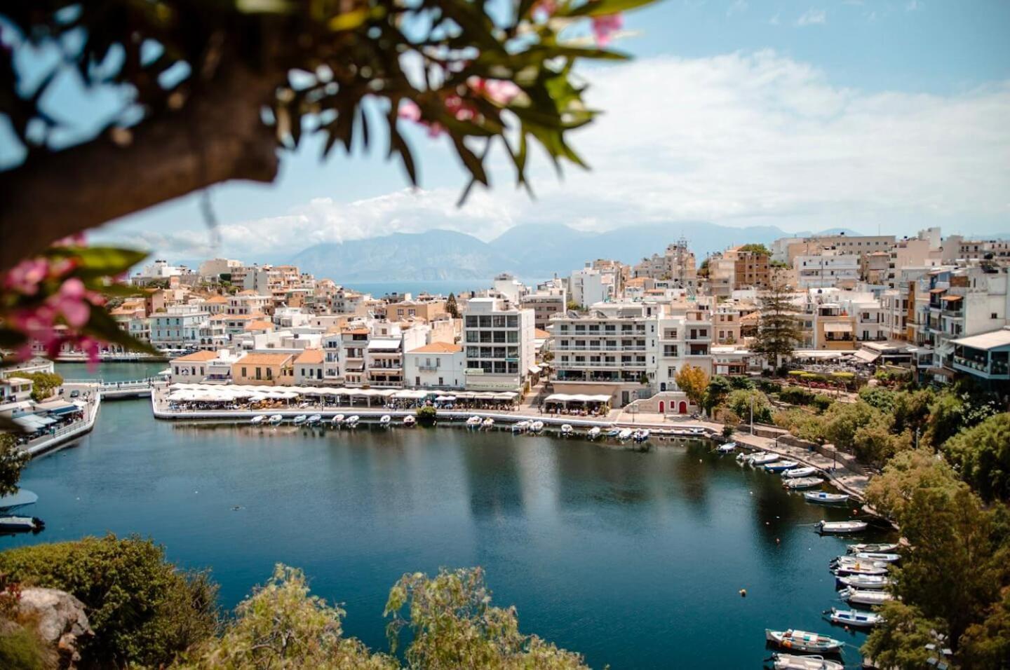 Floral City Apartments Agios Nikolaos  Bagian luar foto